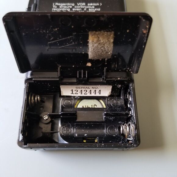 Sony micro cassette recorder PARTS ONLY - Picture 12 of 12